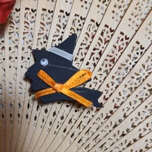 Handcrafted vintage pin for sale foam matrrial